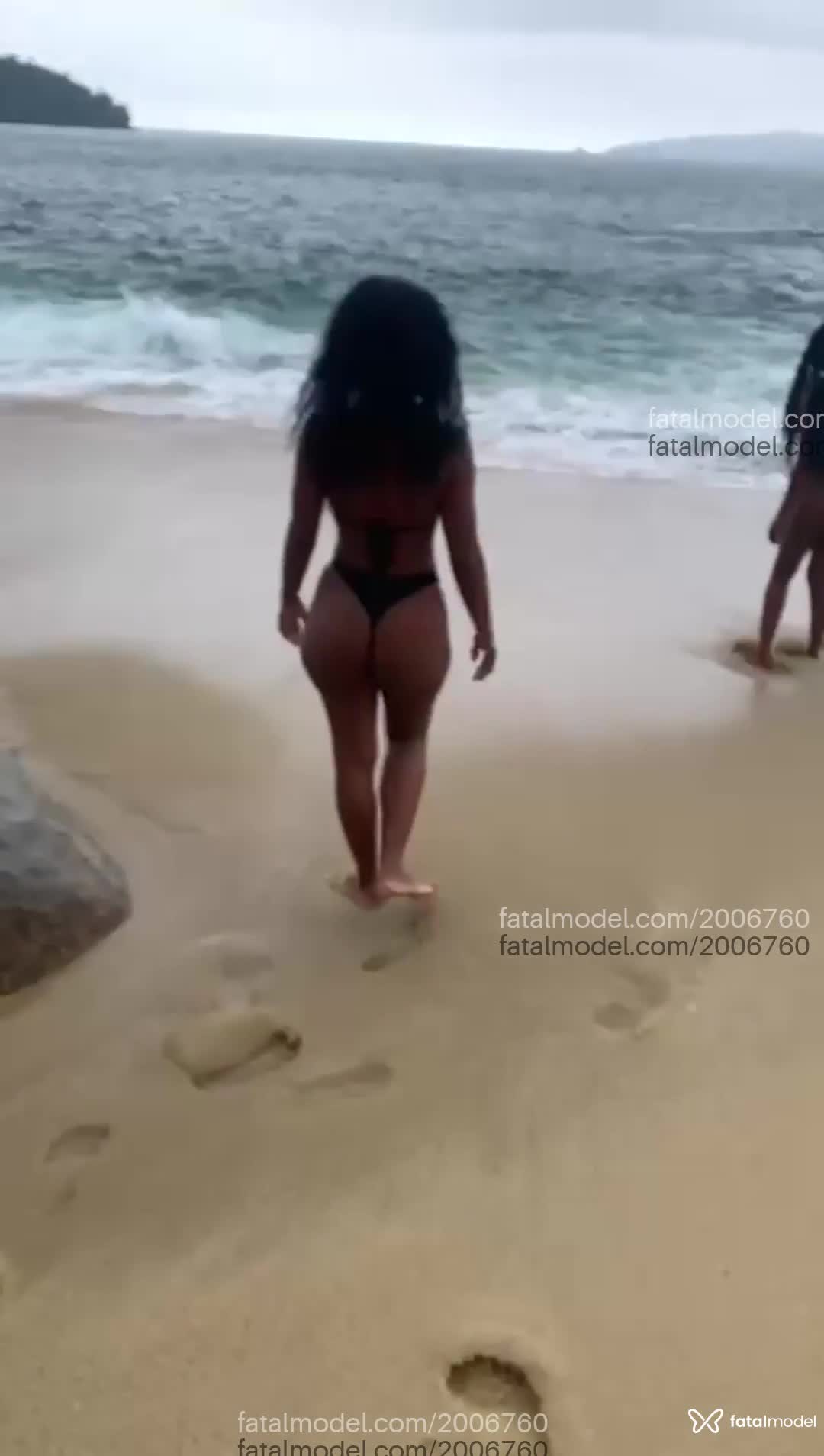 Acompanhante mulher morena (o) de olhos verdes em Rio de Janeiro Acompanhante mulher morena (o) de olhos verdes em Rio de Janeiro - Sacha