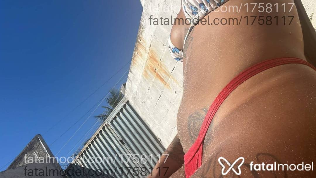 Acompanhante mulher com cabelo castanho de olhos castanhos em Valença - July
