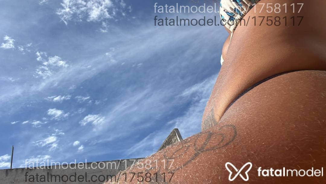 Acompanhante mulher com cabelo castanho de olhos castanhos - July