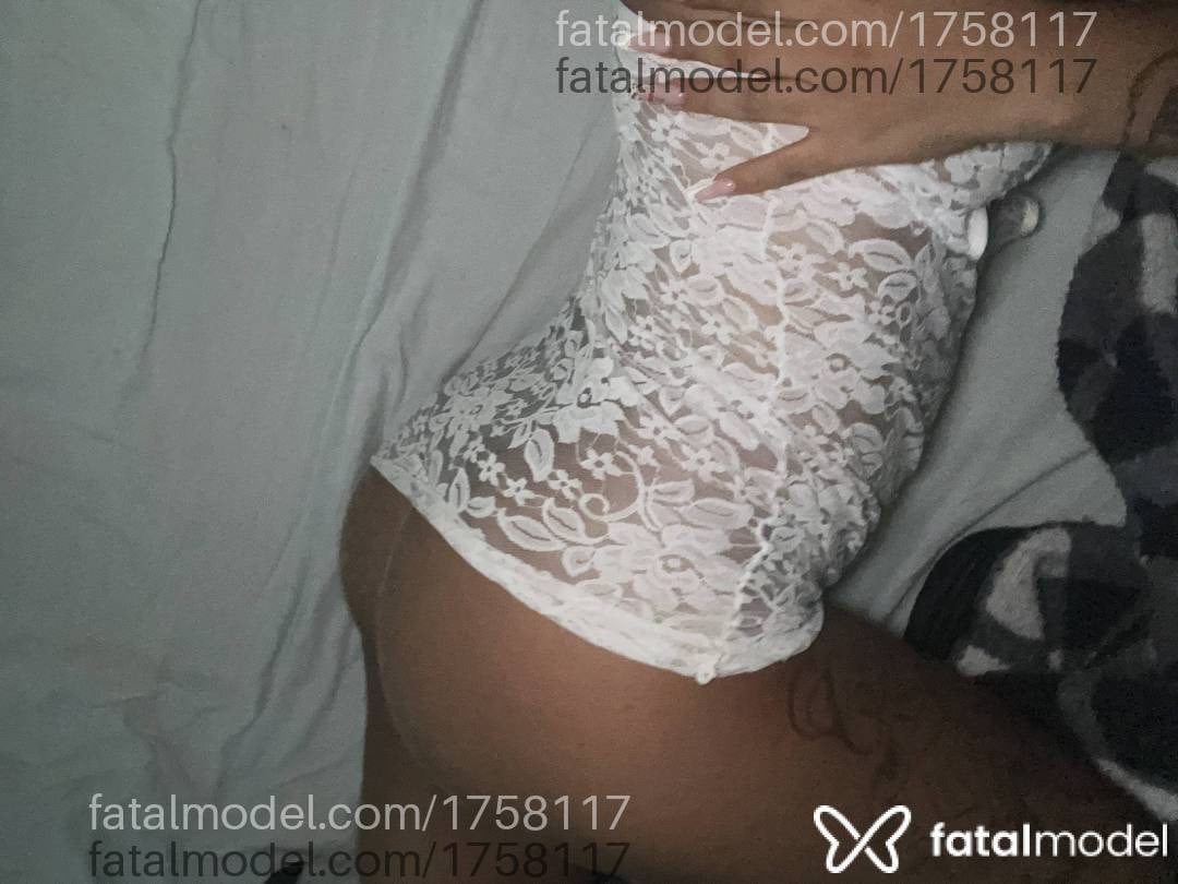 Acompanhante mulher com cabelo castanho de olhos castanhos - July