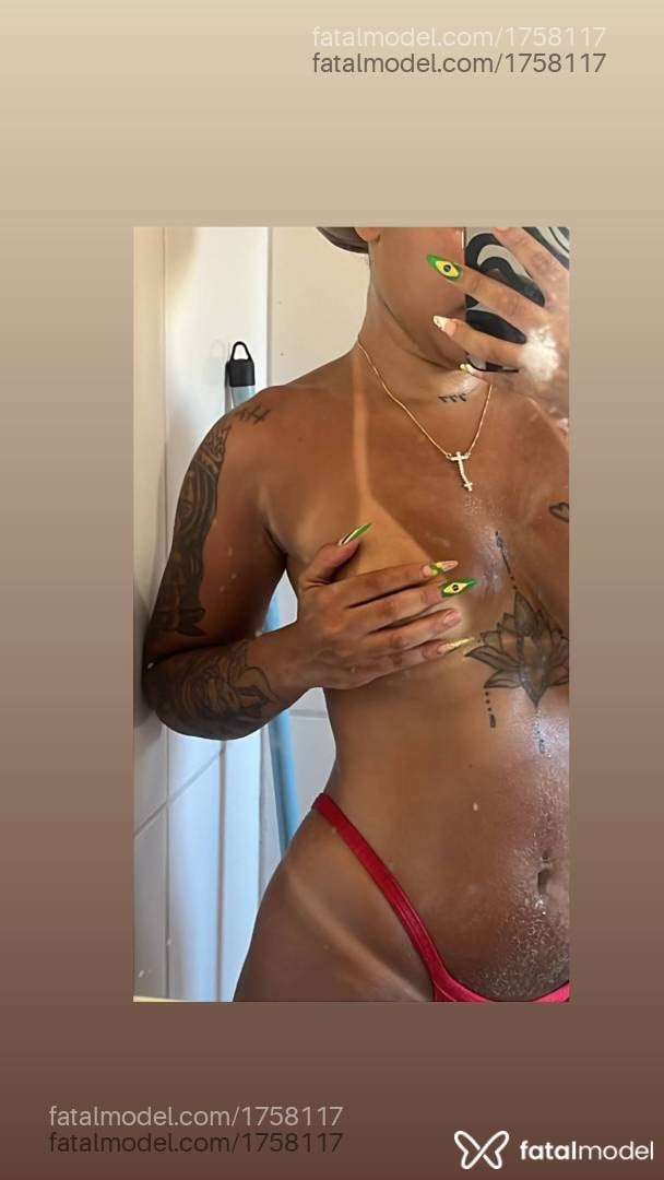 Acompanhante mulher com cabelo castanho de olhos castanhos - July