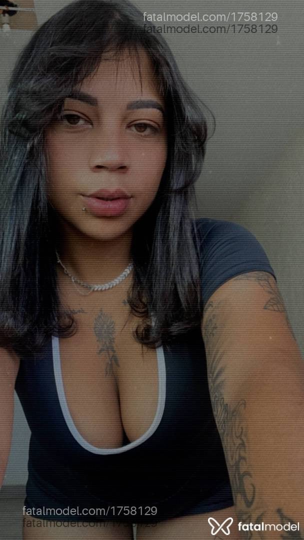 Acompanhante mulher morena (o) de olhos mel - Tete Velvet