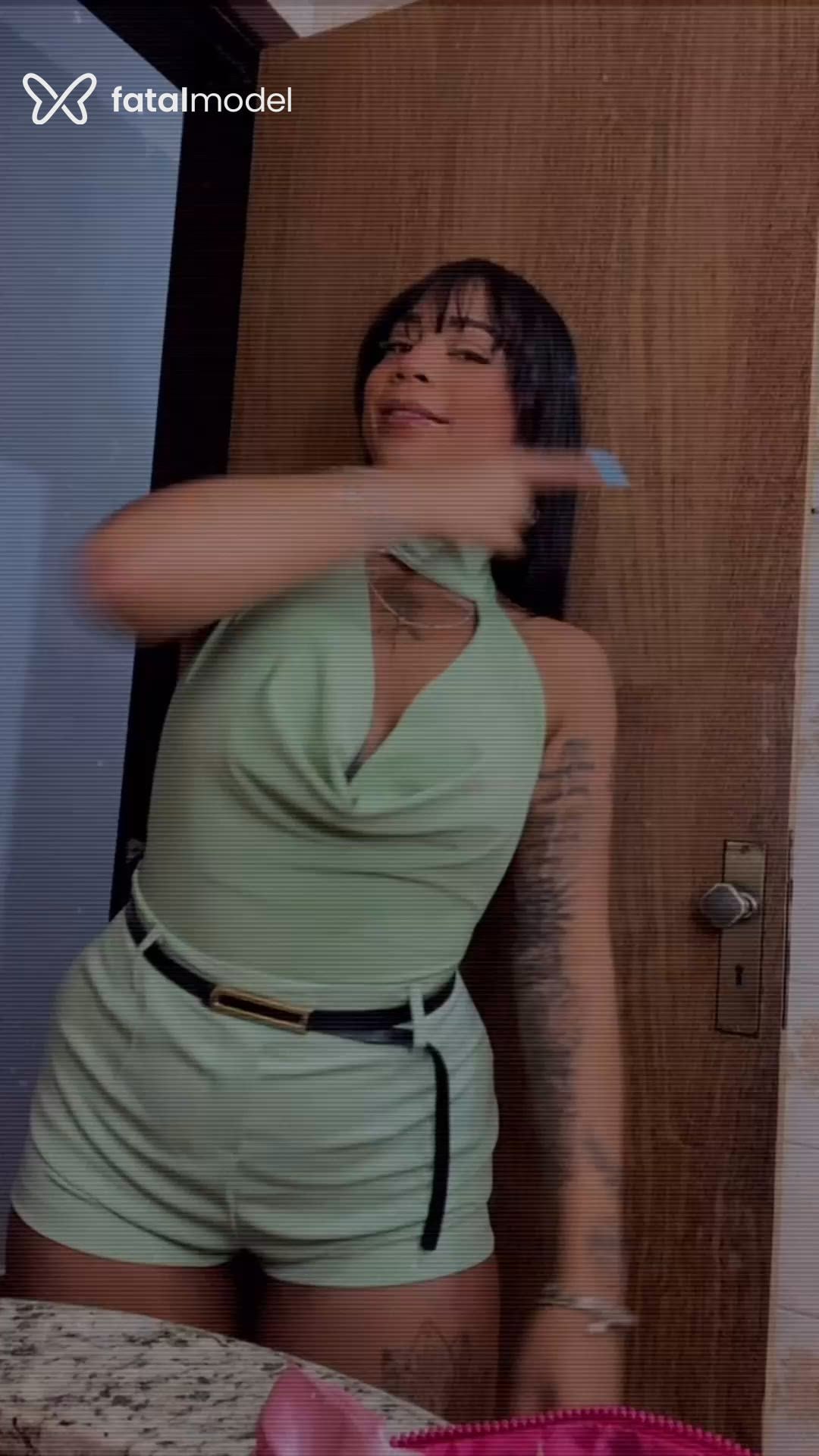Acompanhante mulher morena (o) de olhos mel em Ribeirão das Neves Acompanhante mulher morena (o) de olhos mel em Ribeirão das Neves - Tete Velvet