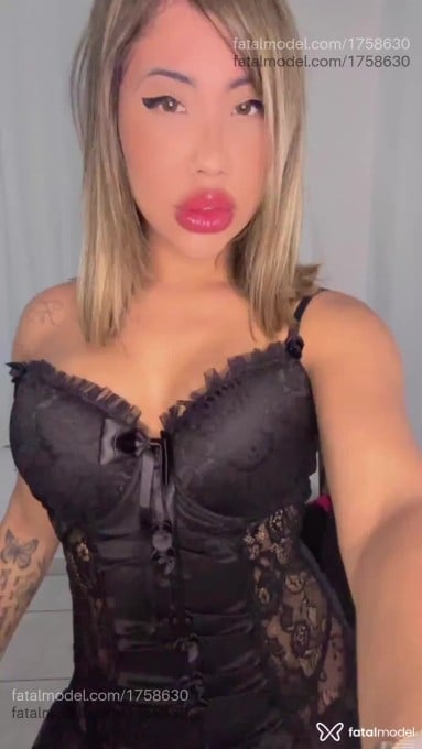 Acompanhante mulher com cabelo castanho de olhos mel - Nicolly Nakamura Acompanhante mulher com cabelo castanho de olhos mel - Nicolly Nakamura