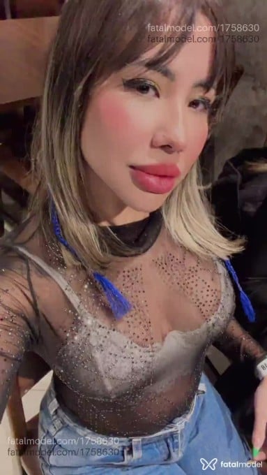 Acompanhante mulher com cabelo castanho de olhos mel - Nicolly Nakamura Acompanhante mulher com cabelo castanho de olhos mel - Nicolly Nakamura