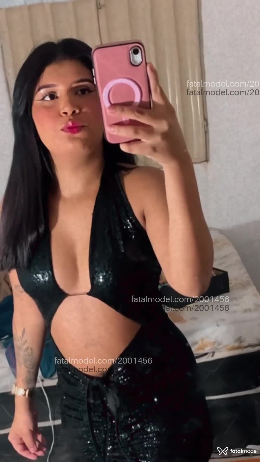 Acompanhante mulher morena (o) de olhos pretos em Luís Eduardo Magalhães - Luara Sofia