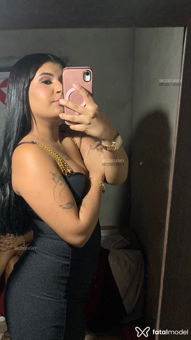 Acompanhante mulher morena (o) de olhos pretos em Luís Eduardo Magalhães - Luara Sofia