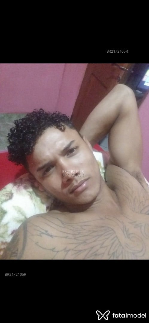 Acompanhante homem com cabelo castanho de olhos castanhos em São Luís - áries