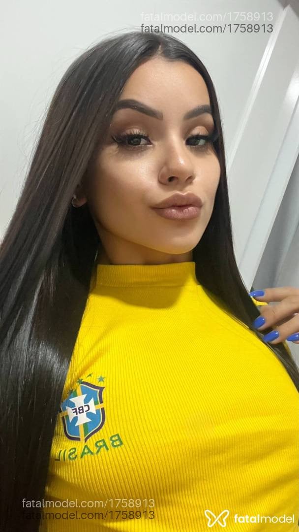 Acompanhante mulher morena (o) de olhos castanhos em São José - Rebeca