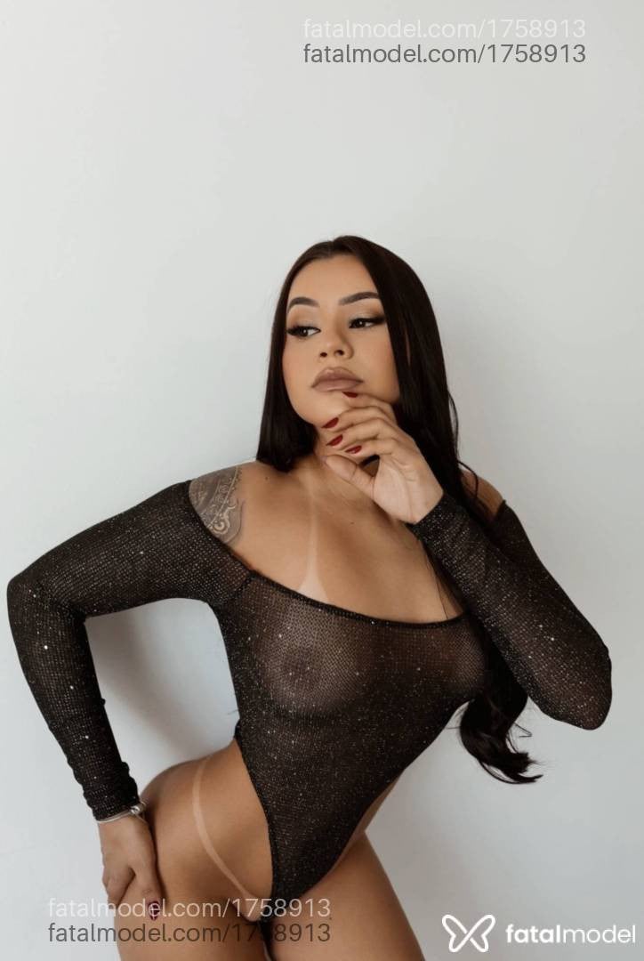 Acompanhante mulher morena (o) de olhos castanhos - Rebeca