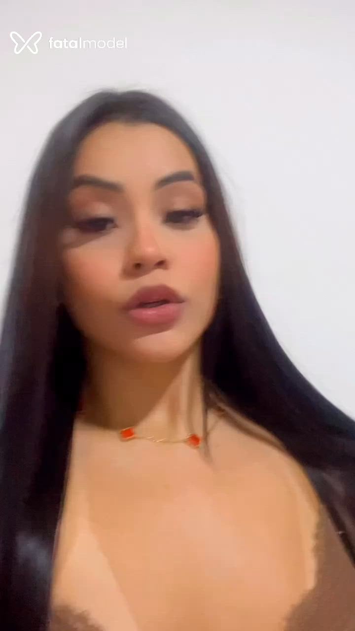 Acompanhante mulher morena (o) de olhos castanhos - Rebeca Acompanhante mulher morena (o) de olhos castanhos - Rebeca