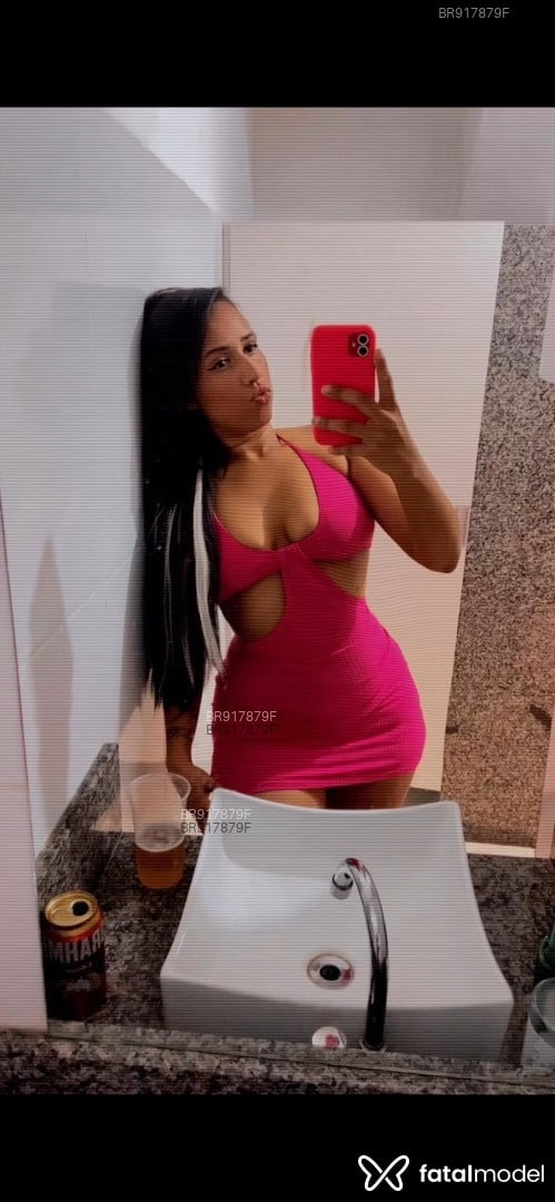 Acompanhante mulher com cabelo castanho de olhos castanhos em Jacareí Acompanhante mulher com cabelo castanho de olhos castanhos em Jacareí - Paola