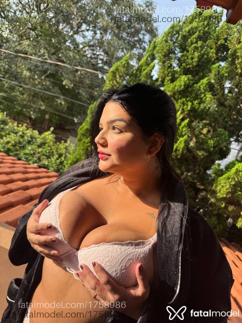 Acompanhante mulher morena (o) de olhos castanhos - Bianca Acompanhante mulher morena (o) de olhos castanhos - Bianca