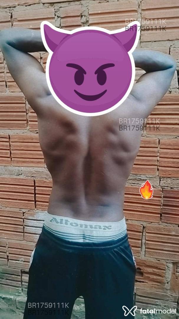 Acompanhante homem morena (o) de olhos castanhos em Uberaba Acompanhante homem morena (o) de olhos castanhos em Uberaba - Helio
