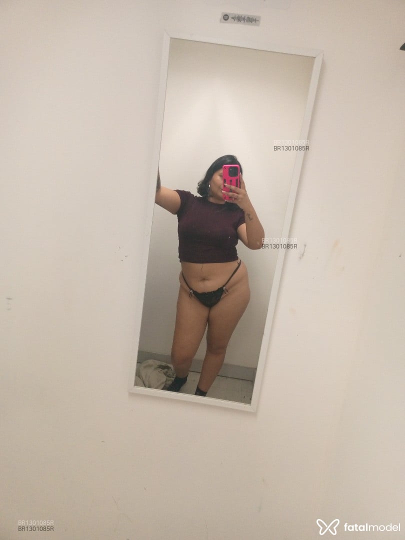 Acompanhante mulher com cabelo castanho de olhos castanhos em São José dos Pinhais Acompanhante mulher com cabelo castanho de olhos castanhos em São José dos Pinhais - Bianca Domingues