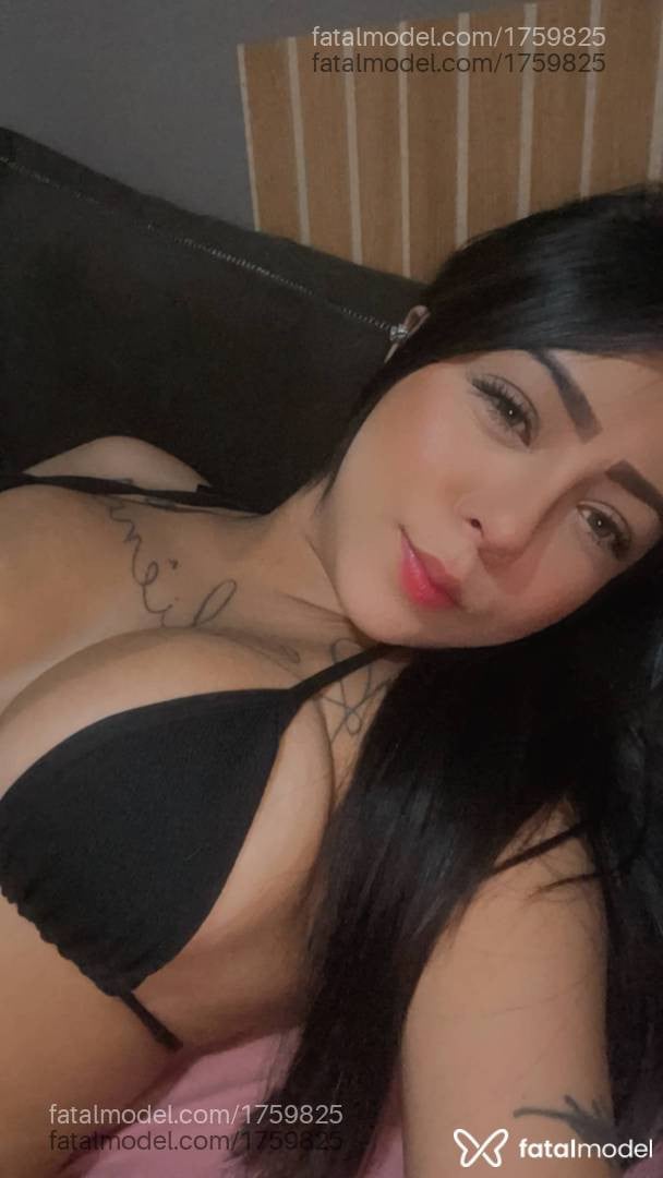 Acompanhante mulher loira (o) de olhos verdes - Lolla Buarque