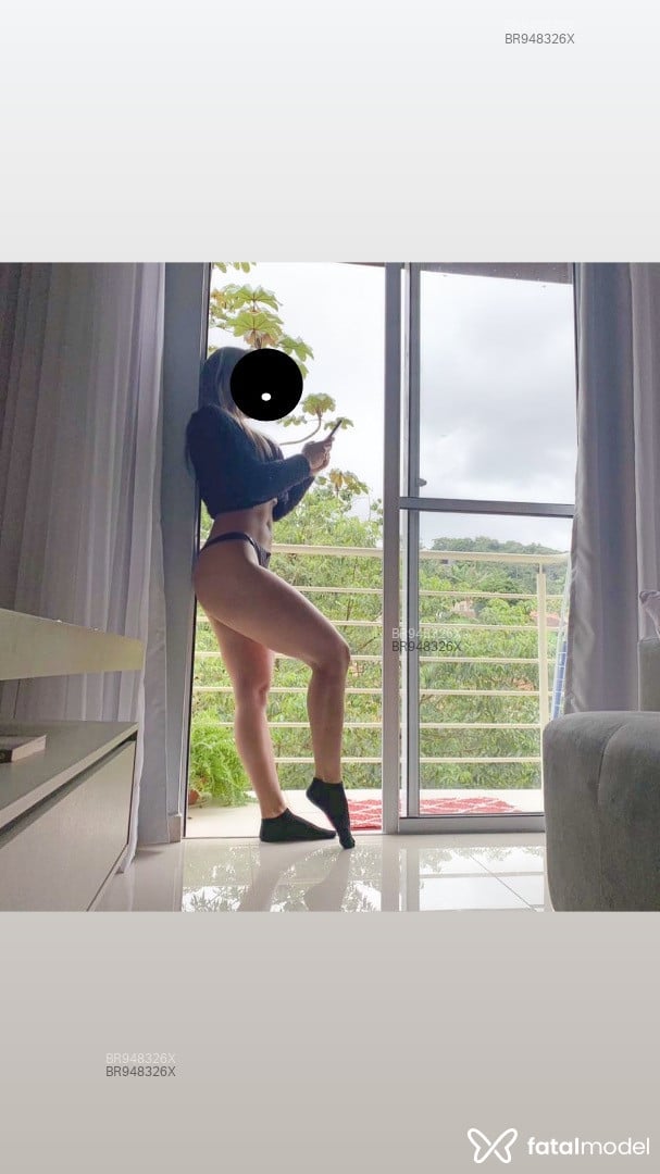 Acompanhante mulher loira (o) de olhos castanhos em São Paulo - Louyse Zoe