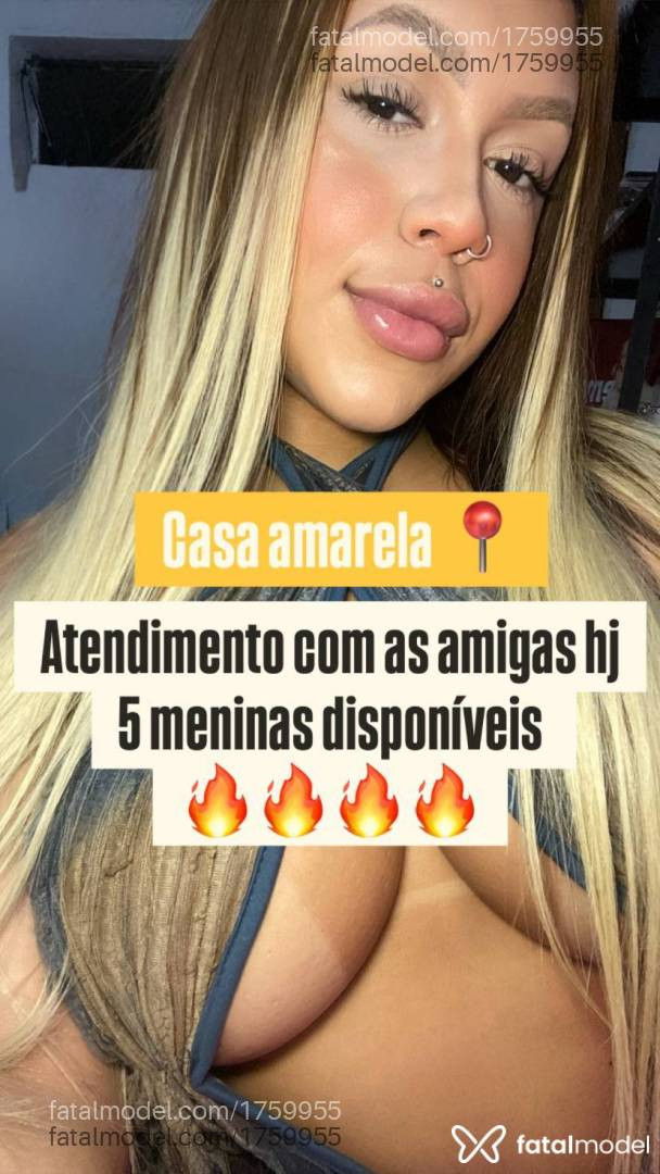 Acompanhante mulher loira (o) de olhos castanhos - Yaaa