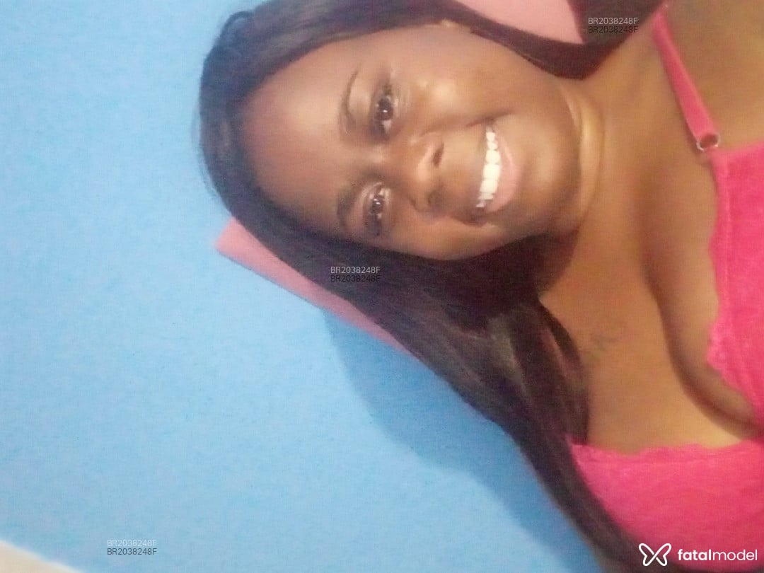 Acompanhante mulher com cabelo castanho de olhos pretos em São Paulo - Kelly Oliveira
