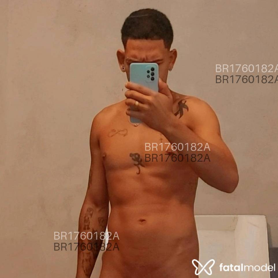 Acompanhante homem com cabelo castanho de olhos castanhos em São Pedro da Aldeia - Daniel Henrique