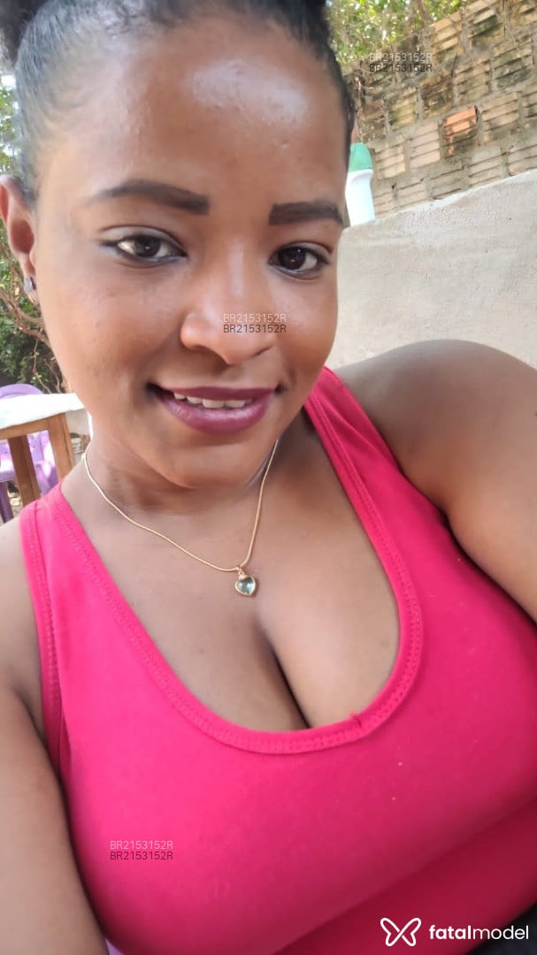 Acompanhante mulher morena (o) de olhos castanhos em Sorriso Acompanhante mulher morena (o) de olhos castanhos em Sorriso - Morena
