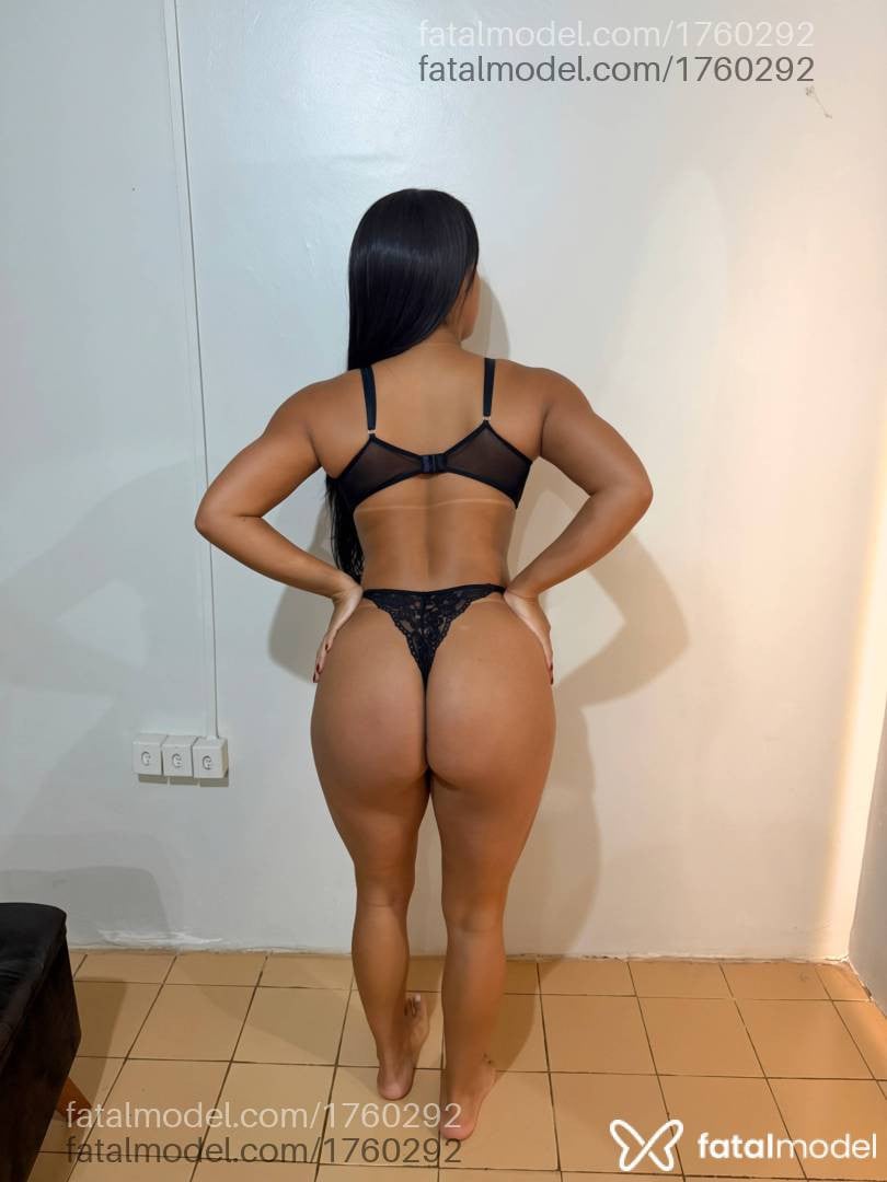 Acompanhante mulher morena (o) de olhos pretos - Alice Barbosa