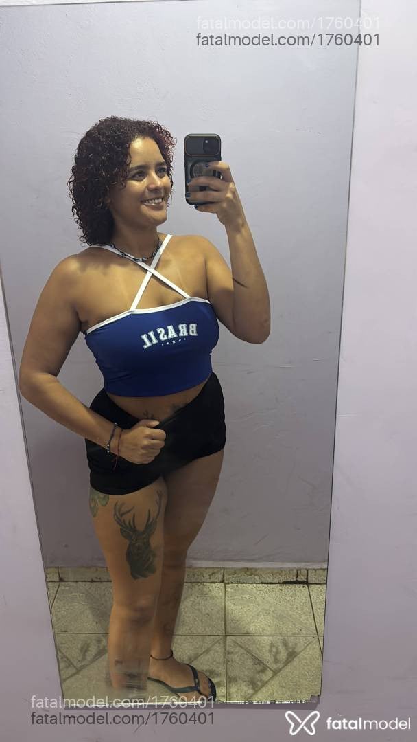 Acompanhante mulher com cabelo castanho de olhos castanhos em Araxá - Fernanda
