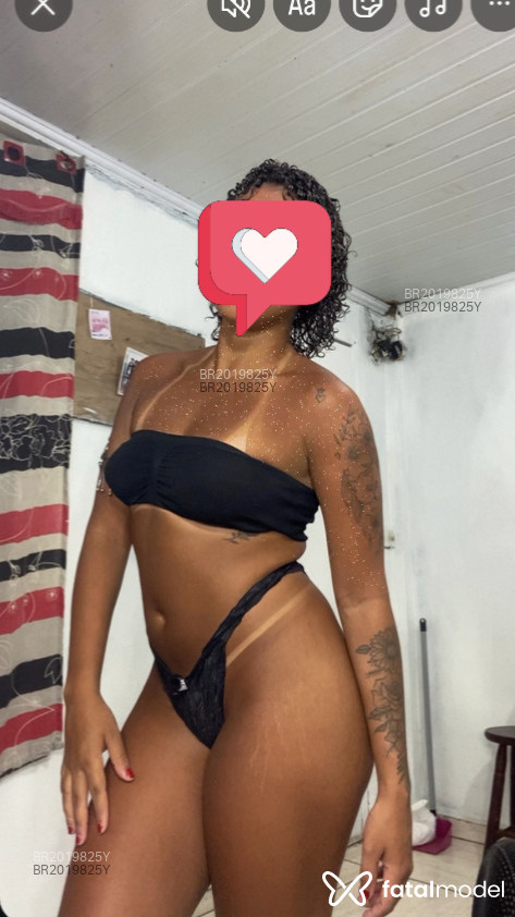 Acompanhante mulher morena (o) de olhos mel em Virtual Acompanhante mulher morena (o) de olhos mel em Virtual - Gabriela