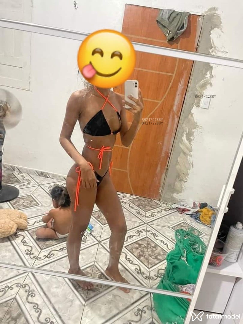 Acompanhante mulher com cabelo castanho de olhos castanhos em Novo Progresso Acompanhante mulher com cabelo castanho de olhos castanhos em Novo Progresso - Laura