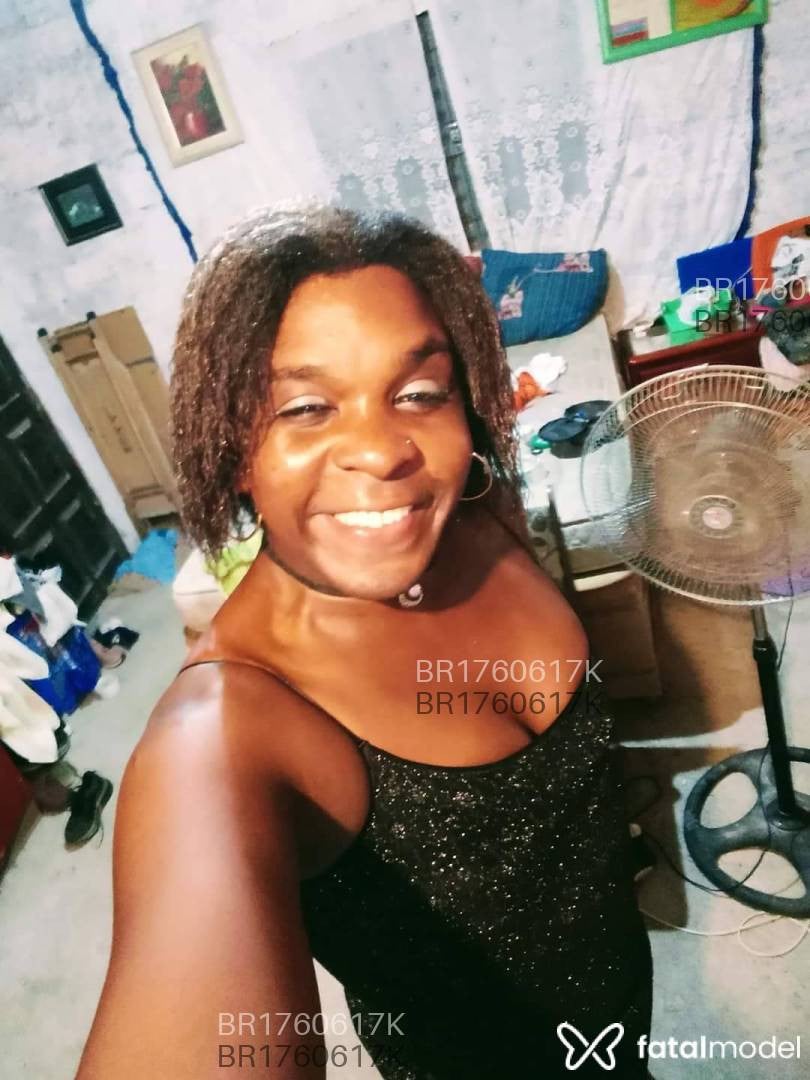 Acompanhante mulher trans morena (o) de olhos pretos em Rio Grande - Luciana