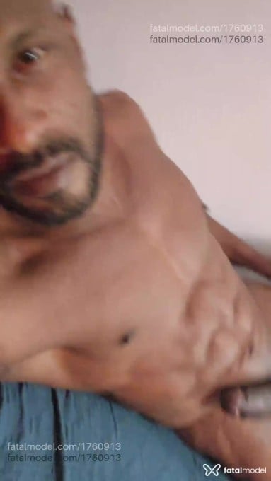 Acompanhante homem com cabelo castanho de olhos castanhos - Mayke Wíliam