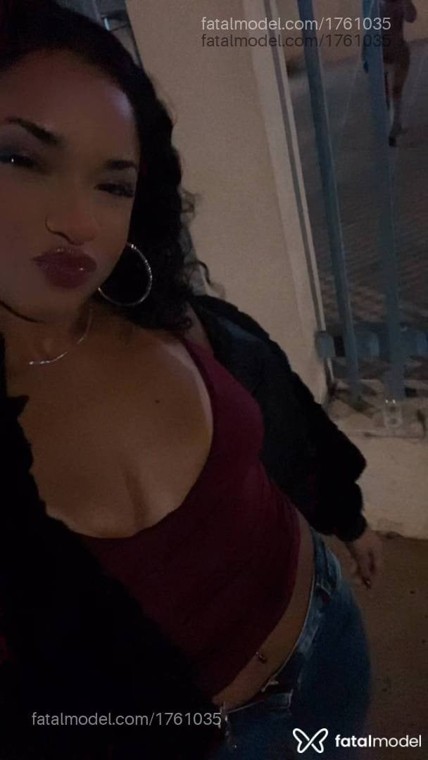 Acompanhante mulher com cabelo castanho de olhos castanhos - Moaninha