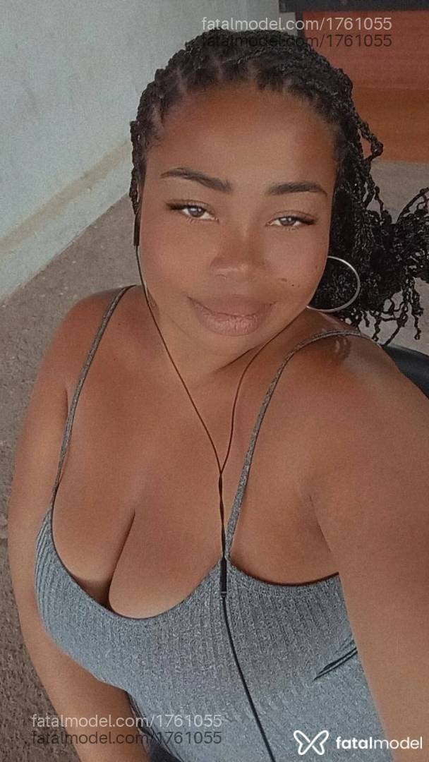 Acompanhante mulher com cabelo castanho de olhos castanhos - Nanda Souza