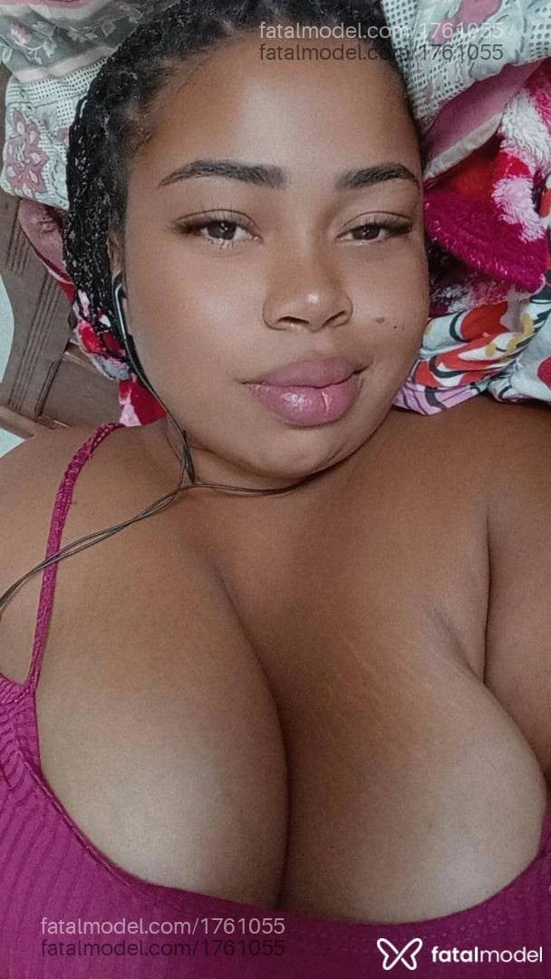 Acompanhante mulher com cabelo castanho de olhos castanhos - Nanda Souza