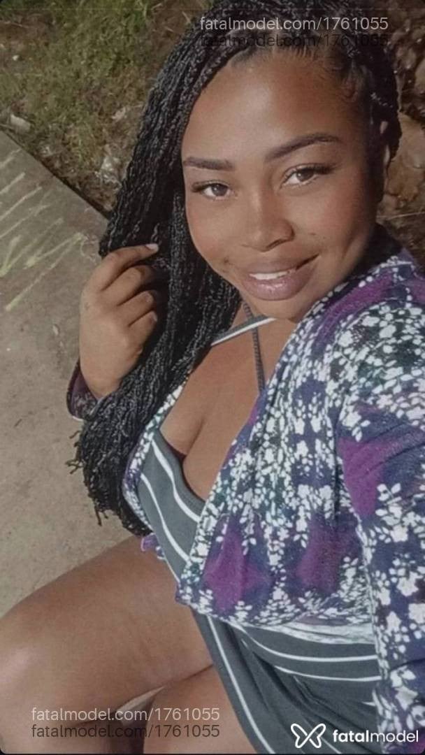 Acompanhante mulher com cabelo castanho de olhos castanhos - Nanda Souza