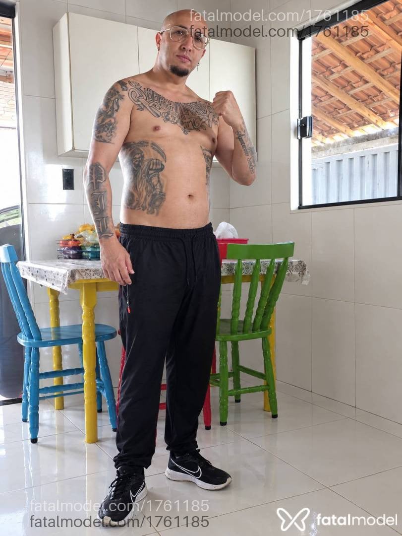 Acompanhante homem morena (o) de olhos castanhos - Thiago Sanches