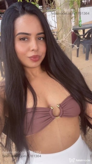 Acompanhante mulher morena (o) de olhos pretos em Mineiros - Ayla Matarazzo