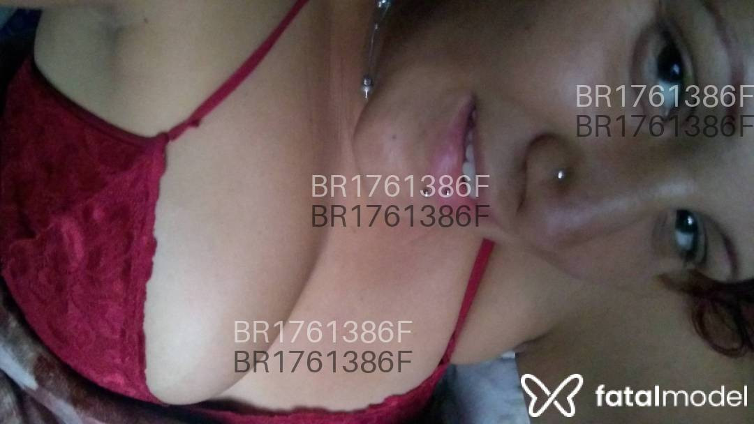 Acompanhante mulher ruiva (o) de olhos mel em Virtual - Polly