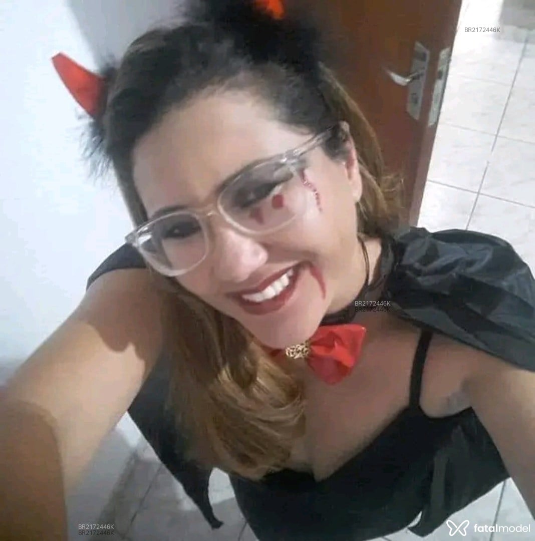 Acompanhante mulher loira (o) de olhos mel em Taboão da Serra - Keity Goiana