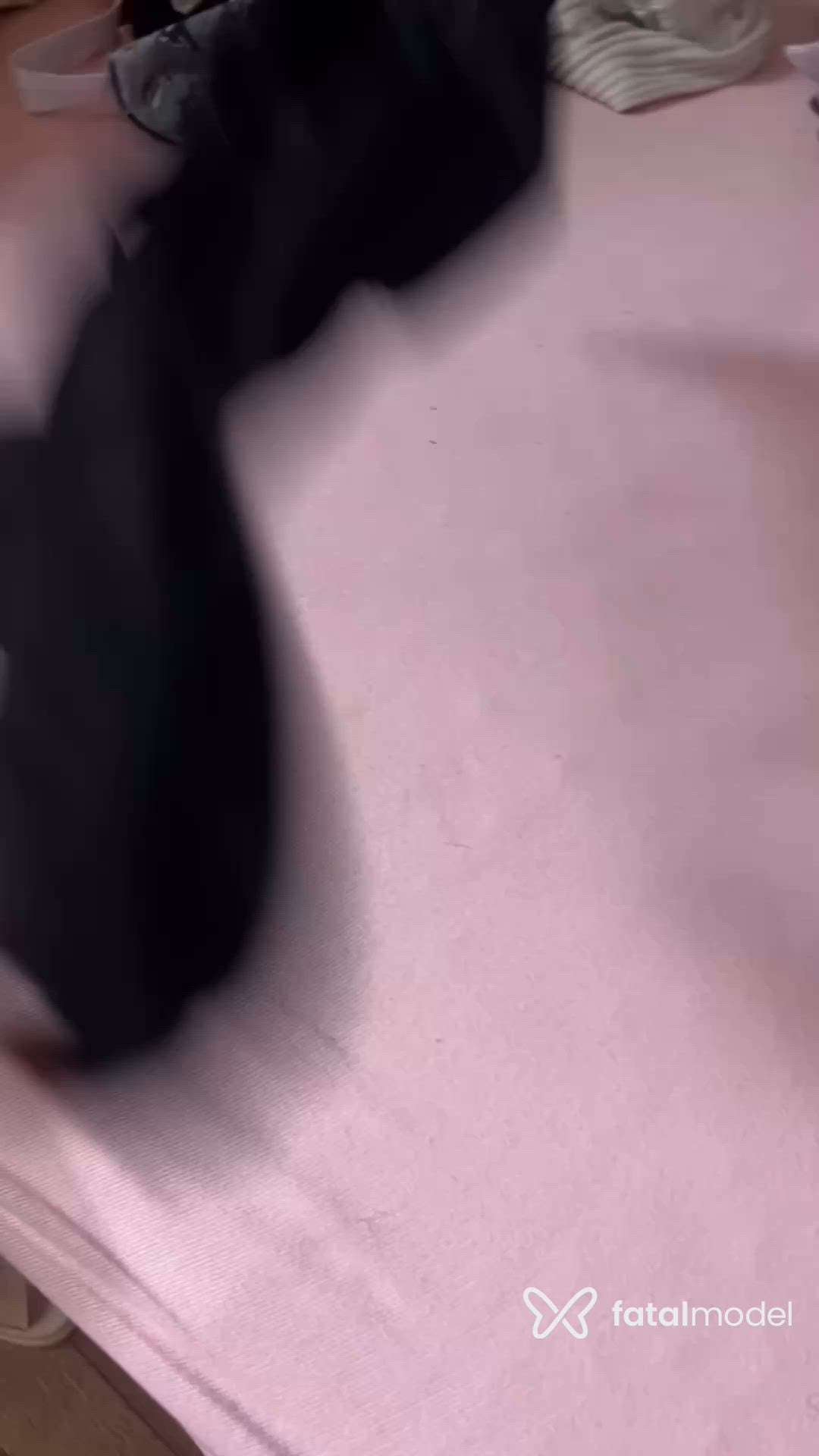 Acompanhante mulher morena (o) de olhos pretos - Jade