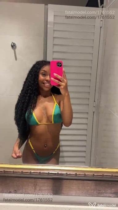 Acompanhante mulher morena (o) de olhos pretos em Porto Alegre - Jade