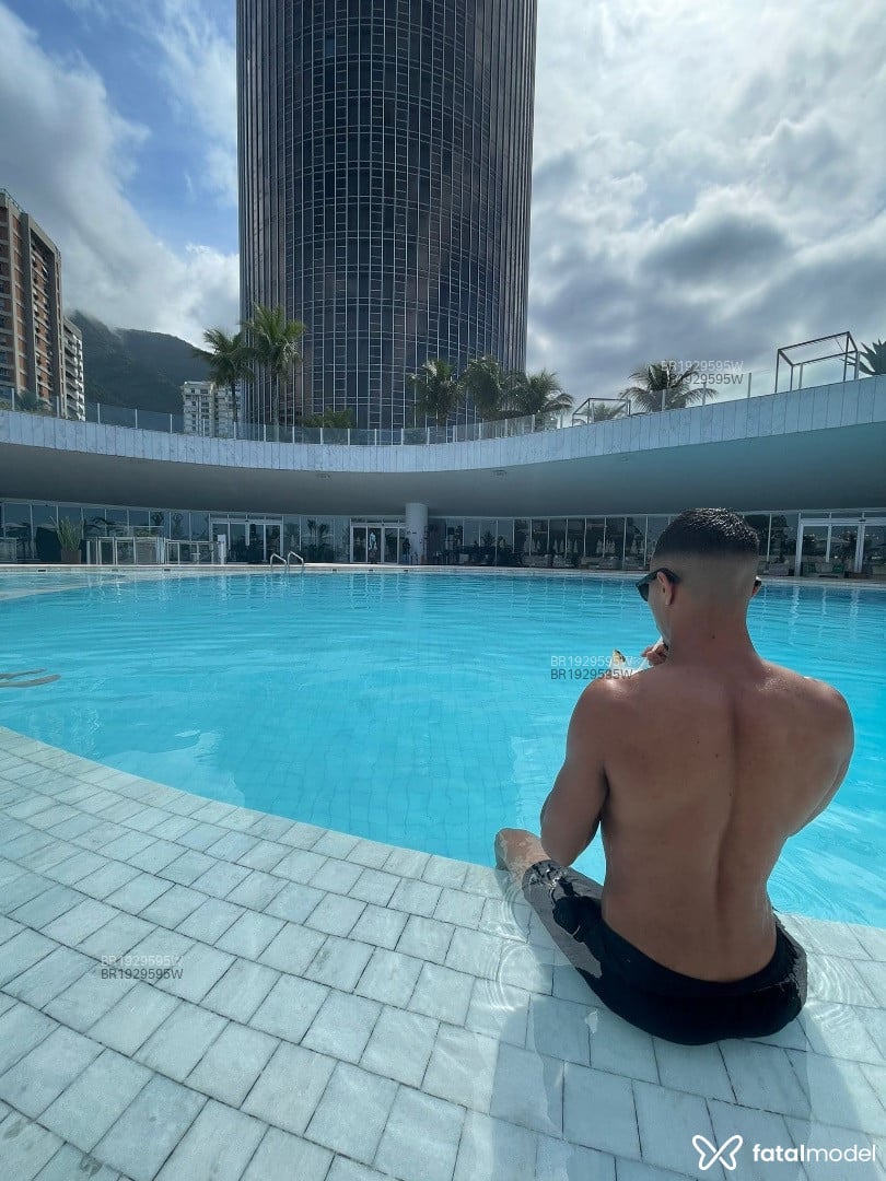 Acompanhante homem morena (o) de olhos castanhos em Belo Horizonte Acompanhante homem morena (o) de olhos castanhos em Belo Horizonte - Lucas