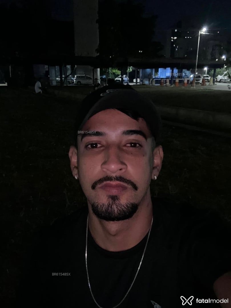 Acompanhante homem morena (o) de olhos castanhos em Juazeiro do Norte Acompanhante homem morena (o) de olhos castanhos em Juazeiro do Norte - Felipe