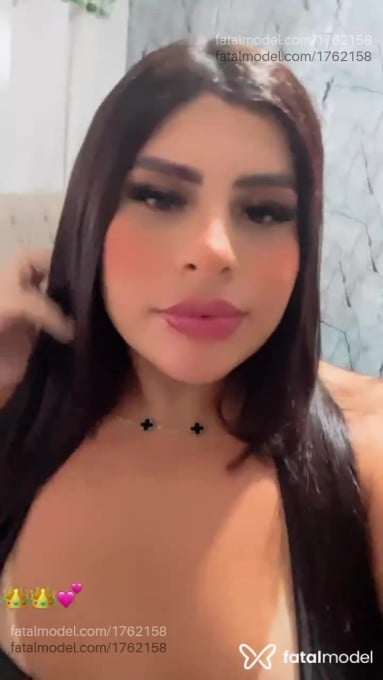Acompanhante mulher trans com cabelo castanho de olhos castanhos em Caruaru - Dávila Silva
