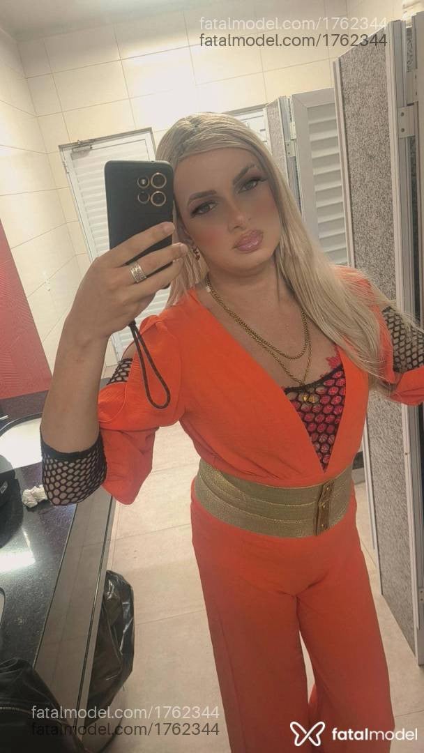 Acompanhante mulher trans morena (o) de olhos castanhos - Thallia Gaúcha