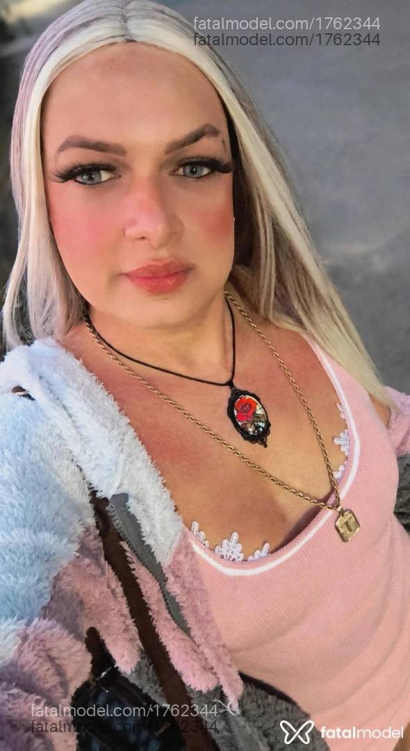 Acompanhante mulher trans morena (o) de olhos castanhos - Thallia Gaúcha