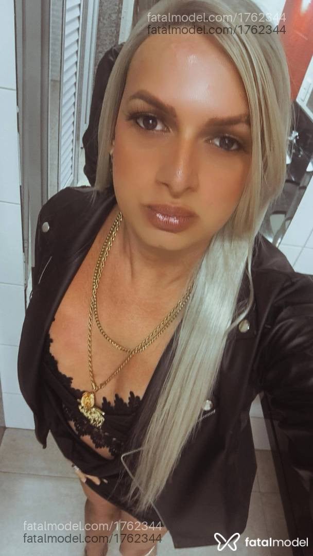 Acompanhante mulher trans morena (o) de olhos castanhos - Thallia Gaúcha