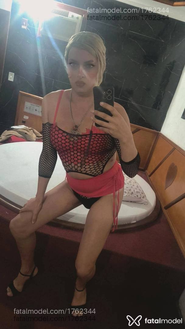 Acompanhante mulher trans morena (o) de olhos castanhos - Thallia Gaúcha