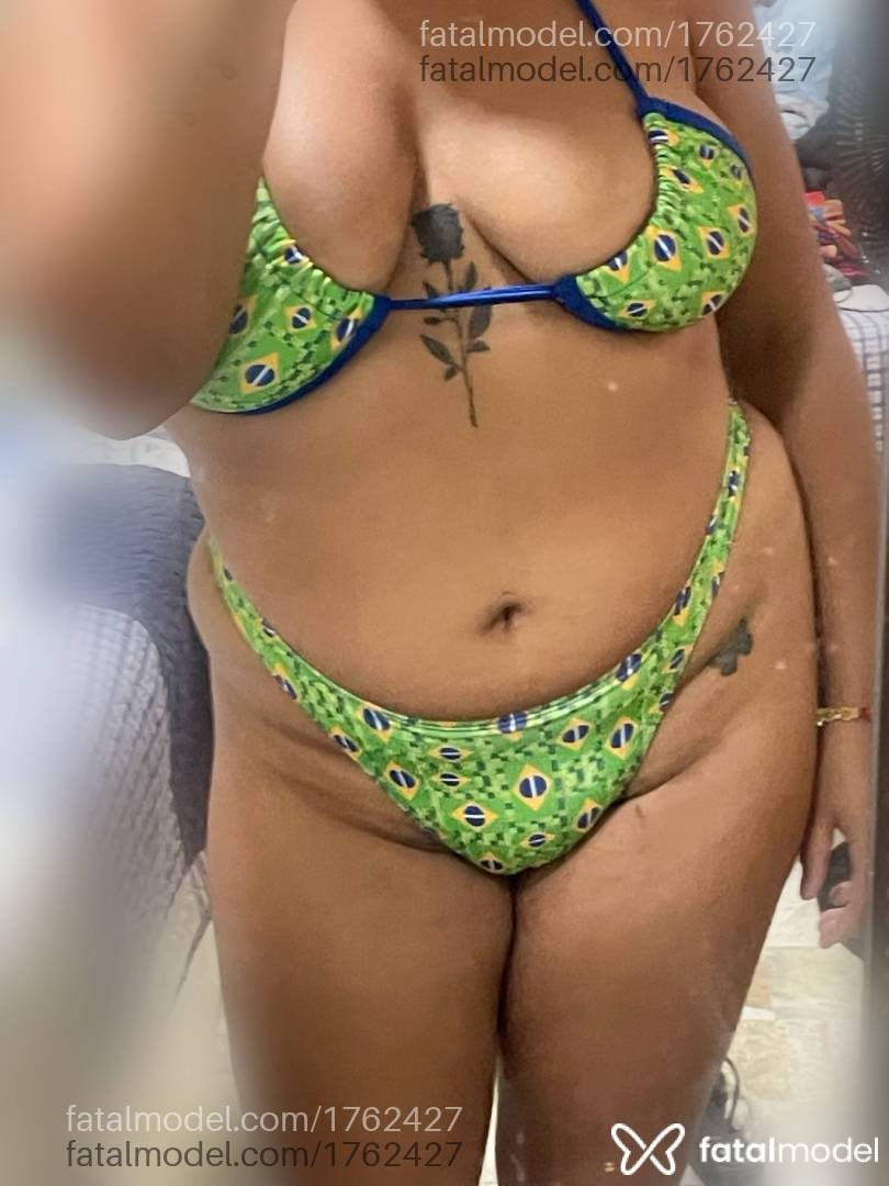 Acompanhante mulher morena (o) de olhos pretos em Arraial do Cabo - Letícia