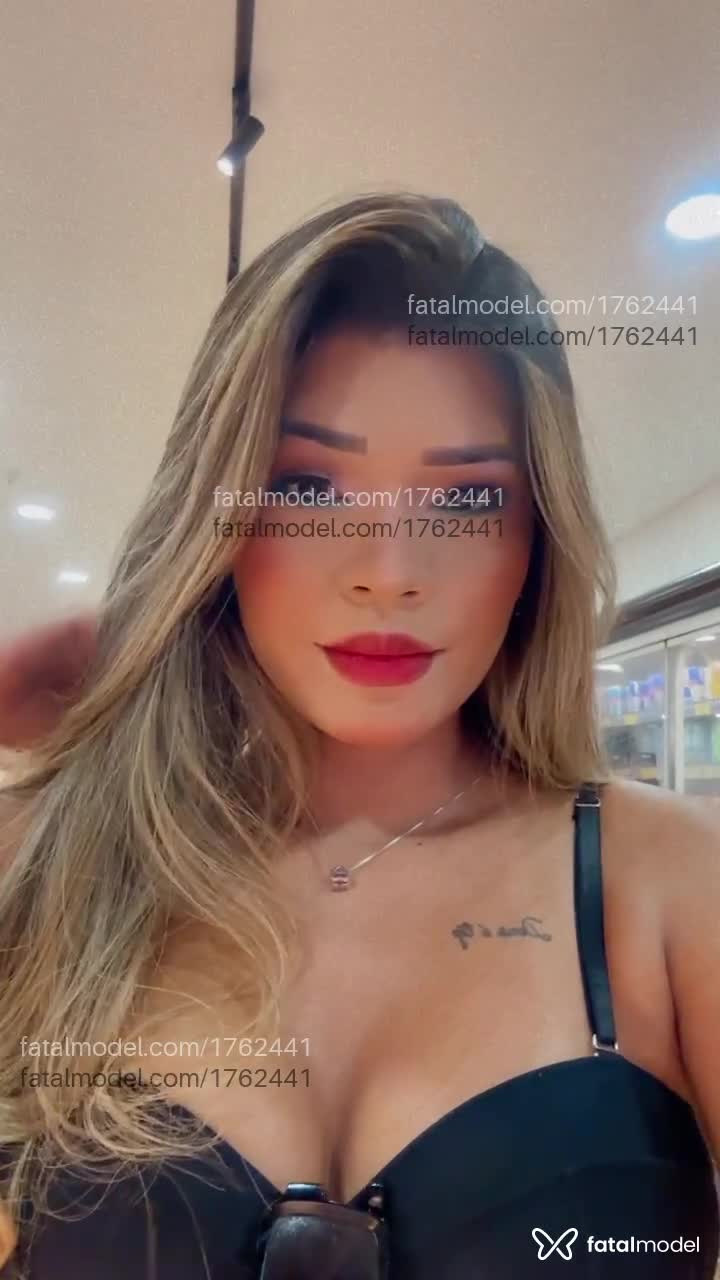 Acompanhante mulher loira (o) de olhos castanhos em Uberaba - Crystal